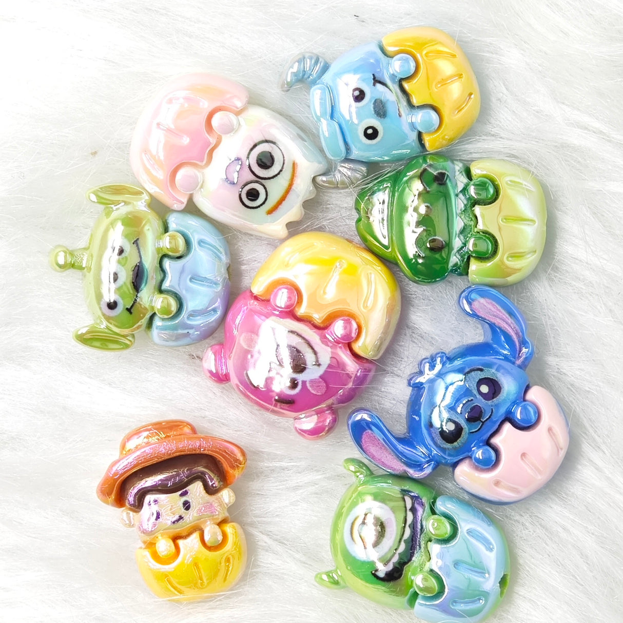 Cute characters head acrylic beads