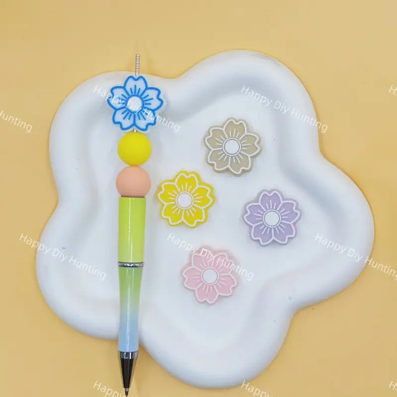 Multi-color outlined flower silicone focal beads for custom beaded pen making