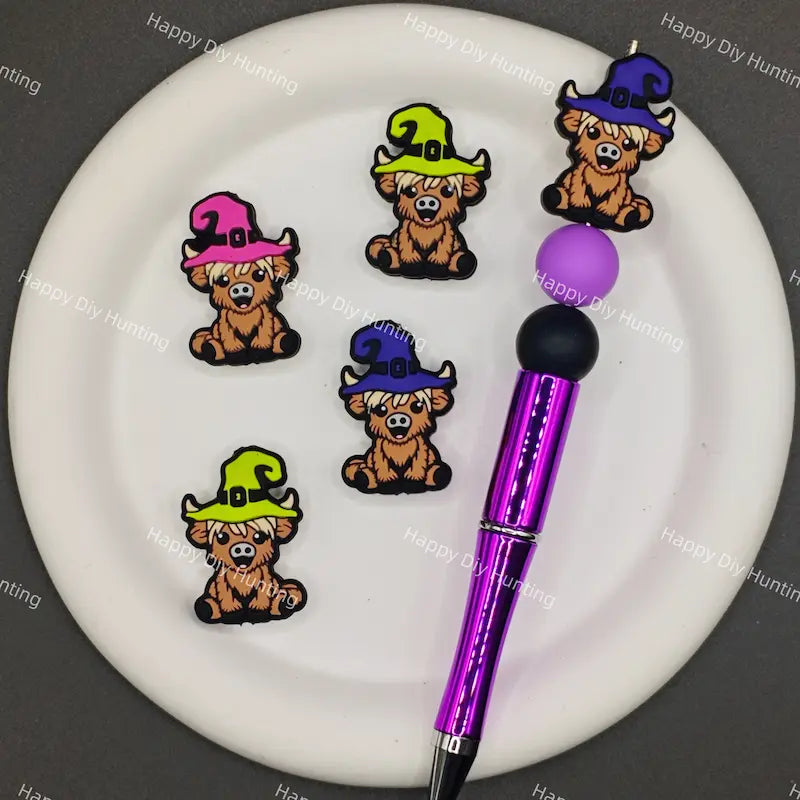 Halloween cartoon fluffy highland cow silicone focal beads with colorful witch hats, matching spacer beads for DIY handmade beadable pens