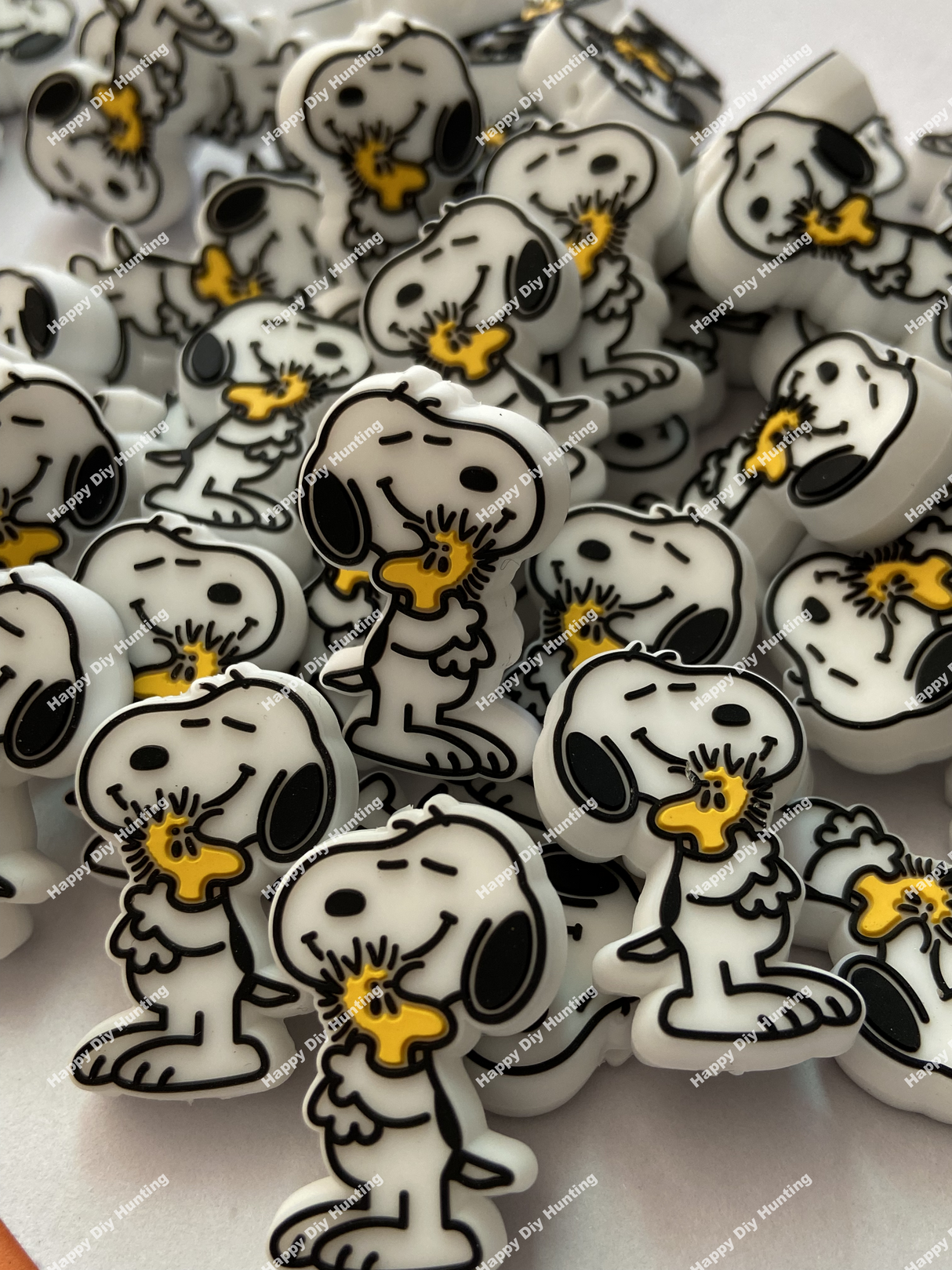 White Dog With Yellow Bird Silicone Focal Beads wholesale, Silicone focal beads for pens