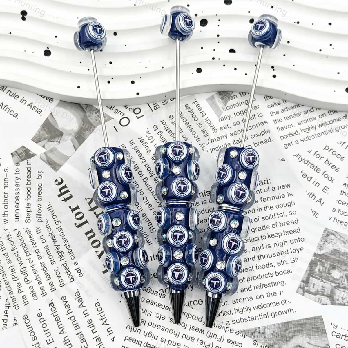 Navy T‑letter football emblem sports beadable pens, circular beads printed with T‑letter patterns and iridescent rhinestones for diy handmade stationery