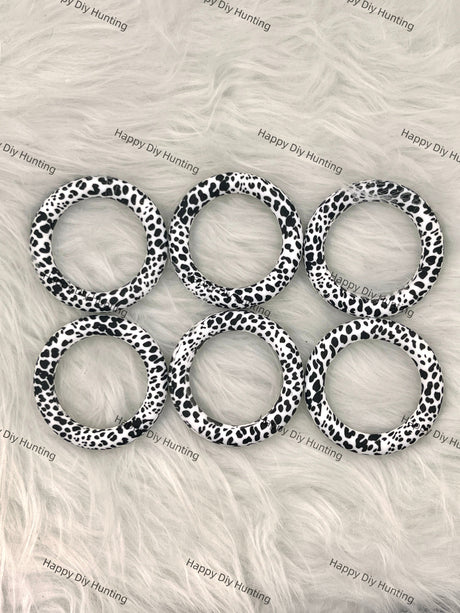 What does a black silicone ring symbolize