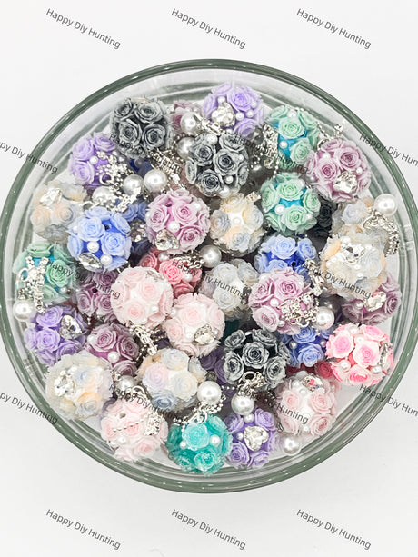 What happens if you swallow a little silica beads?