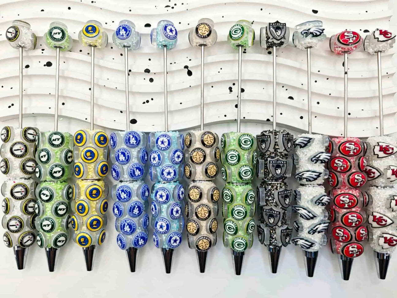 sports team beadable pens for fan gifts, game day favors & bulk resale. 