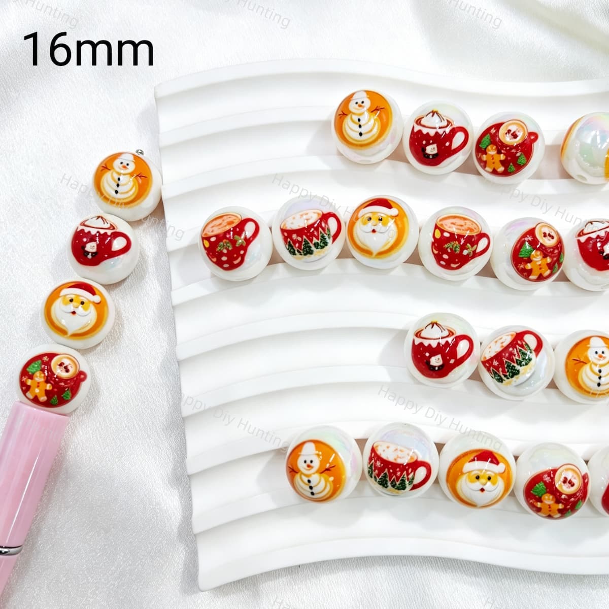 16mm round acrylic beads featuring a Christmas hot cocoa, snowman, and Santa print design. Lightweight, festive, and durable, perfect for beadable pens, keychains, and handmade holiday crafts.
