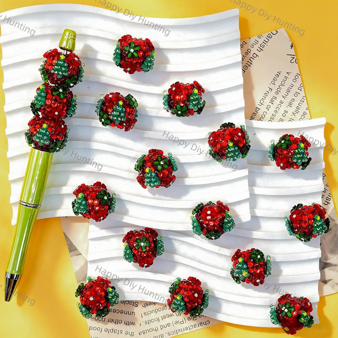 3D red crystal‑encrusted mini christmas tree rhinestone beads, large hole festive christmas holiday craft beads for handmade DIY beadable pen projects