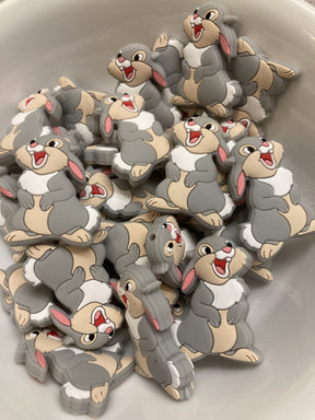 Wholesale big footed bunny silicone focal beads for beadable pens