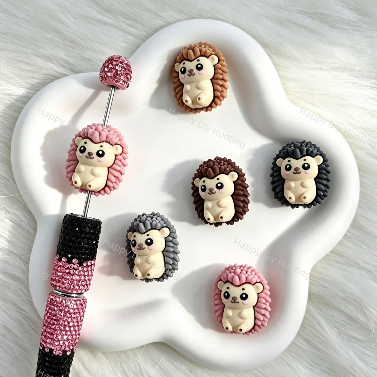 Silicone focal beads featuring a cute 3D hedgehog cartoon design. Soft, durable, and flexible, perfect for beadable pens, keychains, and handmade crafts.