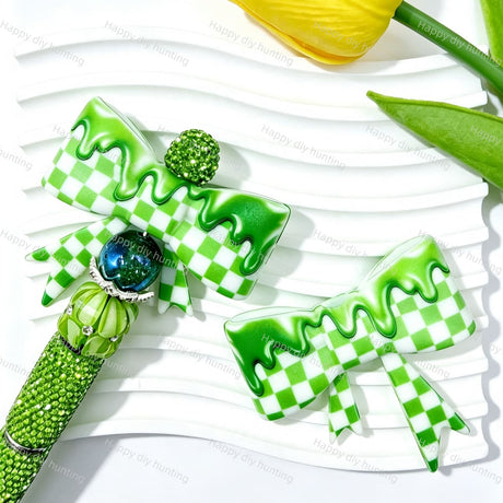 Green white checkered drip print silicone bow beads, large-hole food-grade silicone focal charms for DIY beadable pen craft
