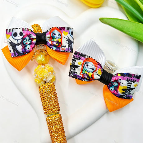 Bow-shaped fancy beads featuring a Halloween skeleton couple character print design. Lightweight, spooky, and durable, perfect for beadable pens, keychains, and handmade holiday crafts.