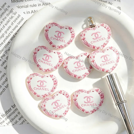 Delicate Pink Floral Border White Flat Heart Acrylic Focal Beads, Double Sided Decorative Acrylic Beads For DIY Beadable Pen Keychain Bracelet Handmade Craft Supplies