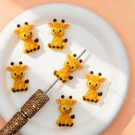 Sitting Cartoon Giraffe Silicone Focal Beads, large hole safari animal beads for DIY beadable pen