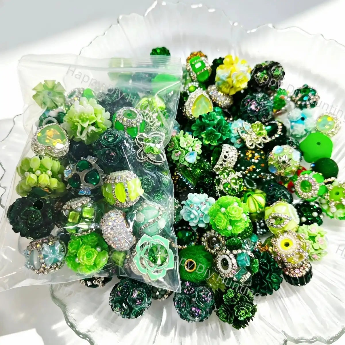 Wholesale Green Random Mixed Beads for DIY Beadable Pens1