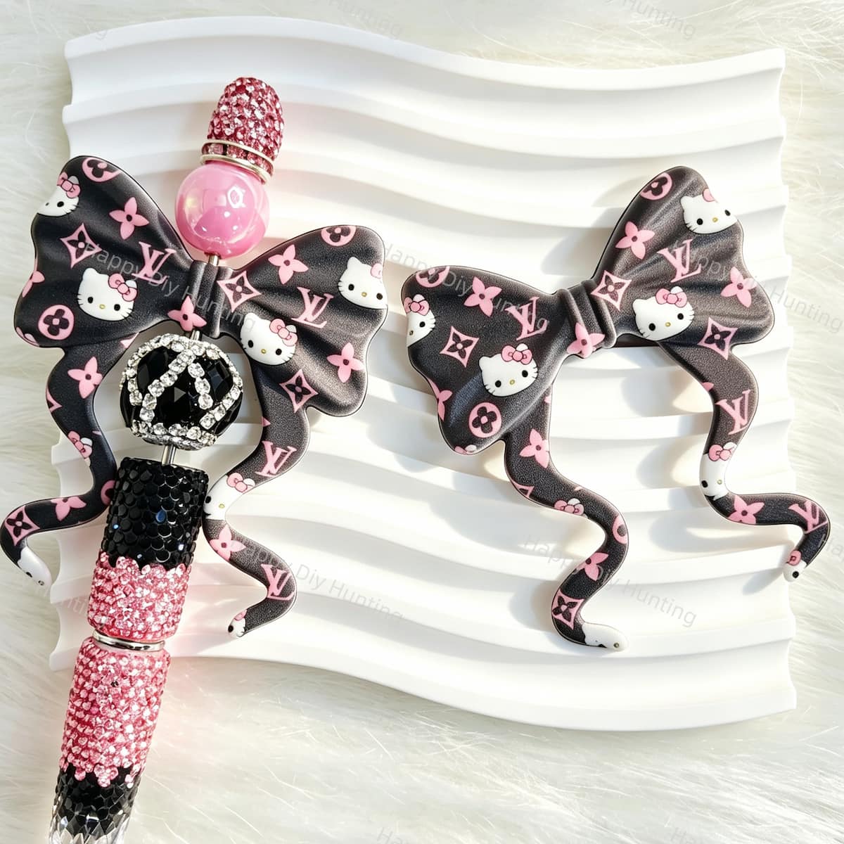 Black Pink Cartoon Cat With Floral V L Style Print Bow Silicone Focal Beads for beadable pen DIY craft projects