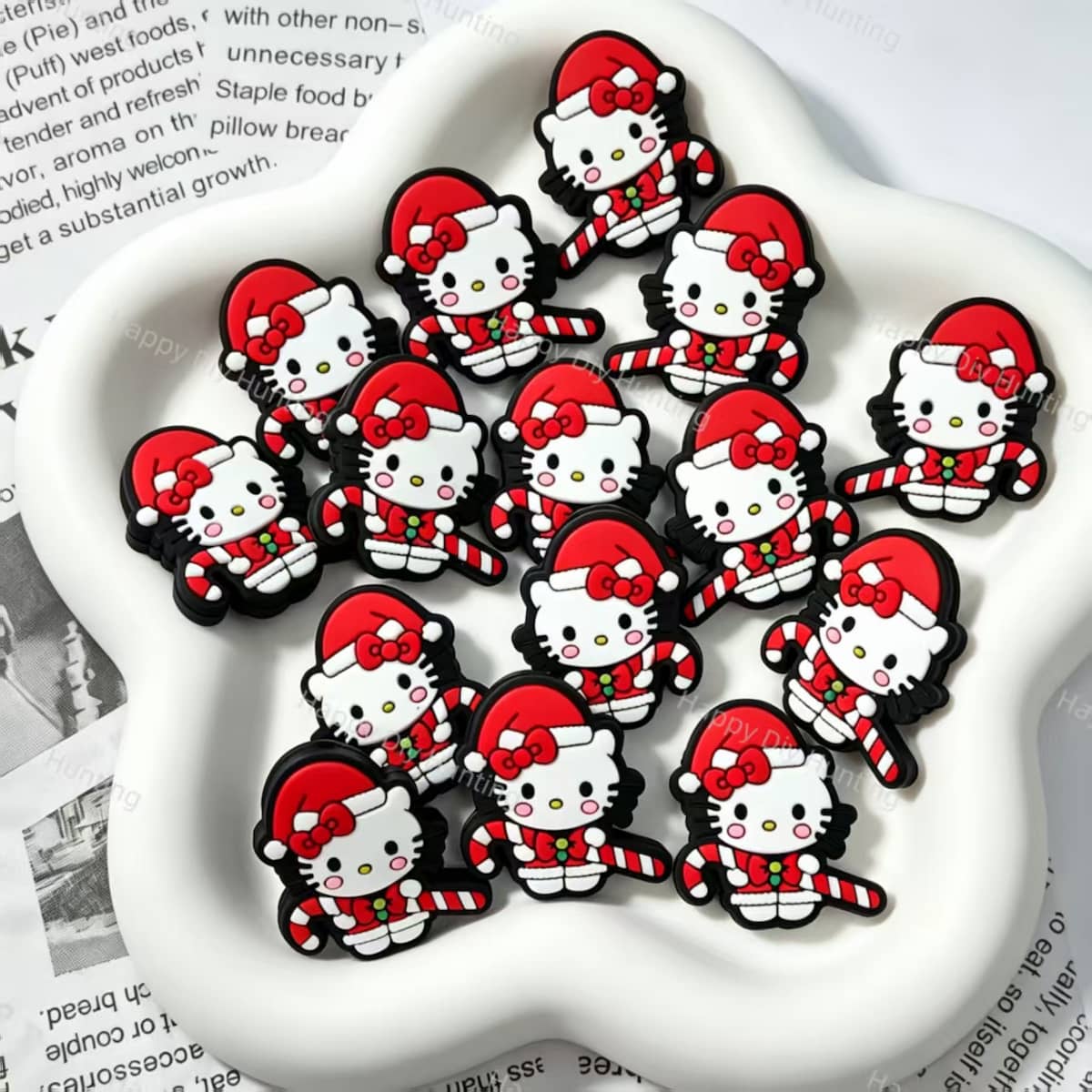 Christmas santa hat cartoon cat printed silicone focal beads, set of 5 large‑hole holiday craft beads for beadable pen and keychain DIY supplies