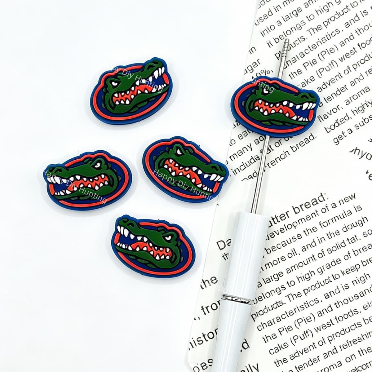 green crocodile head silicone focal beads for DIY pens and animal-themed handmade crafts