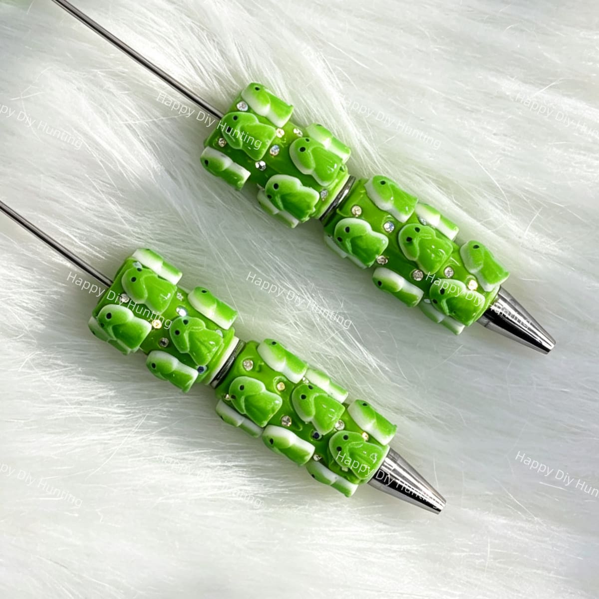 close-up light green Richard beadable pen showing colorful Richard design and beadable barrel
