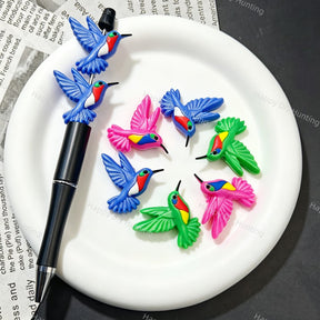 Multicolor hummingbird silicone focal beads, vivid bird‑shaped large‑hole silicone beads for beadable pens and DIY keychain craft projects