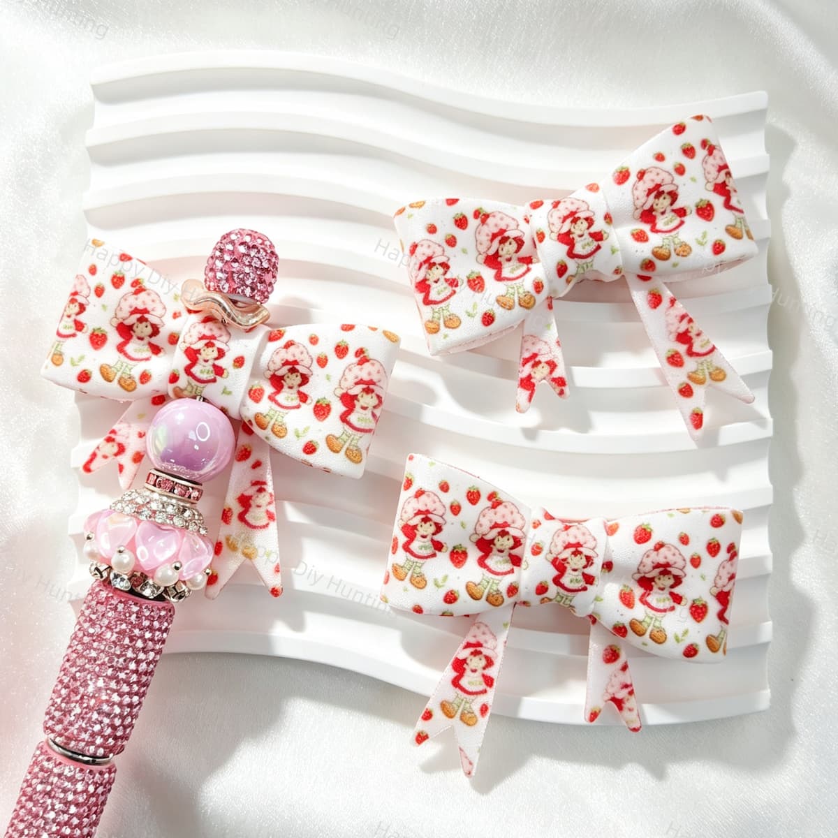Strawberry Print Cartoon Bow Silicone Focal Beads for custom beadable pen handmade DIY craft projects