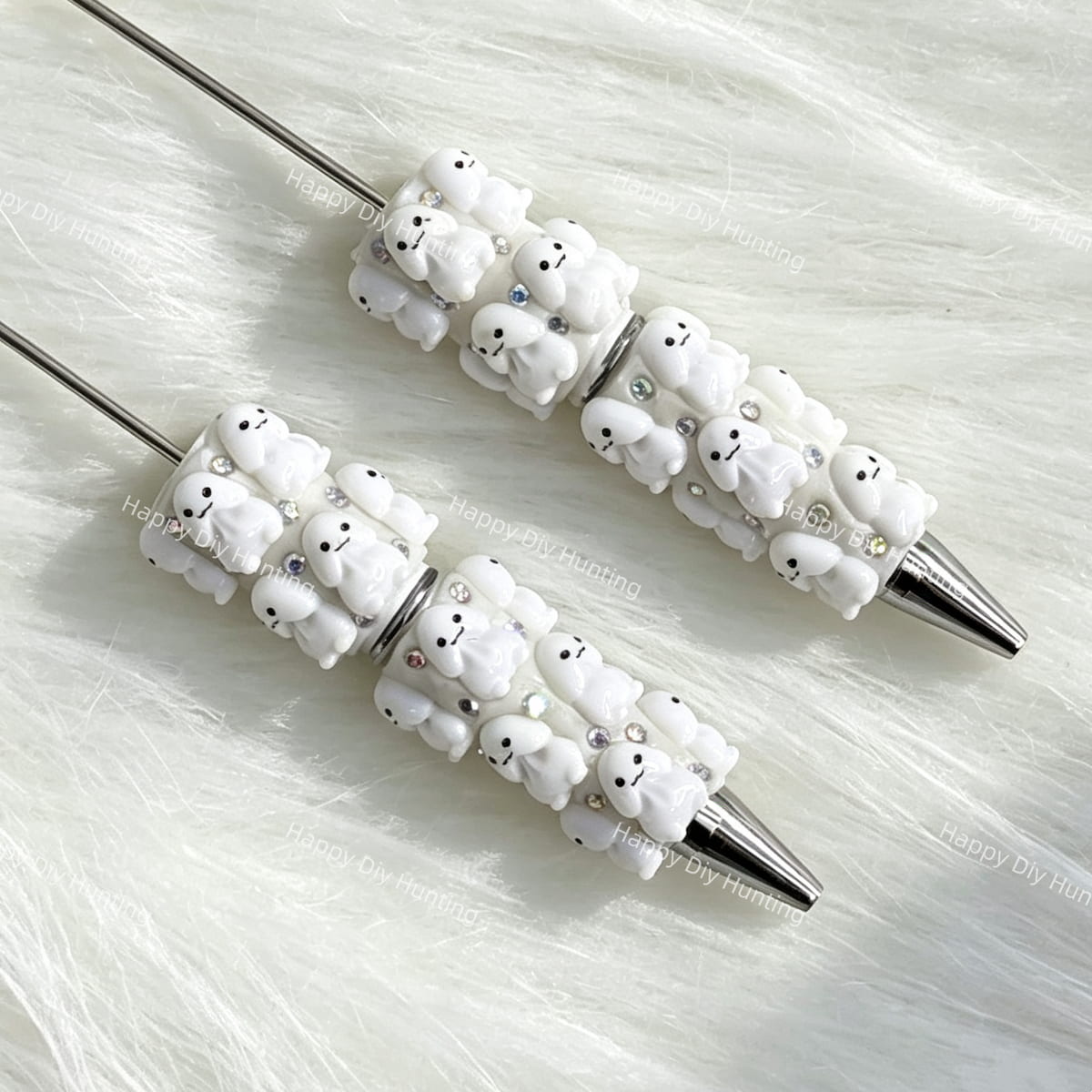 close-up white Richard beadable pen showing colorful Richard design and beadable barrel